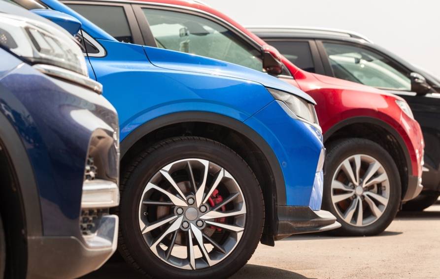 Véhicules électriques : l’écart de prix avec l’essence n’a jamais été aussi faible