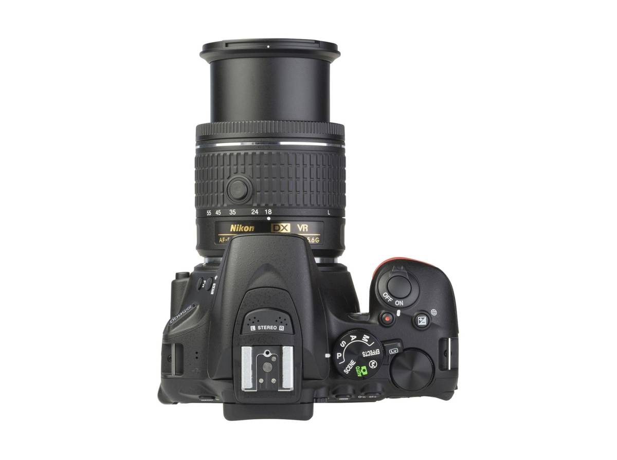 NIKON D5600 + AF-P DX NIKKOR 18-55mm 1:3.5-5.6 G VR | Protégez-Vous.ca